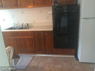 1003 Circle Dr, Halethorpe, MD 21227 - photo 6