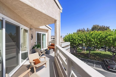 7067 Camino Revueltos unit 312, San Diego, CA 92111 - photo 2