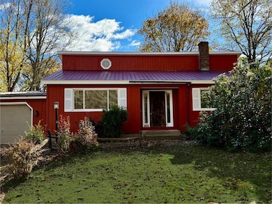 801 Newton Rd, Vernon, VT 05354 - photo 6