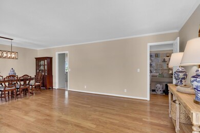 312 S Poplar Ave, Andrews, SC 29510 - photo 4