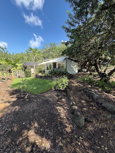 94-6375 Mauka St, Naalehu, HI 96772 - photo 2