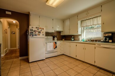 821CrescentLn_0011