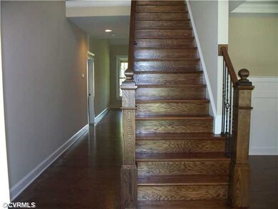 Foyer - hardwood flooring