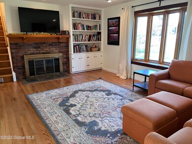 972 Riverview Rd, Schenectady, NY 12309 - photo 3