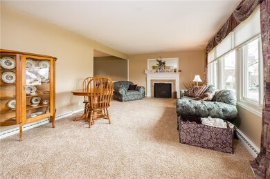 3642 Hunter Place, Columbus, IN 47203 - photo 3