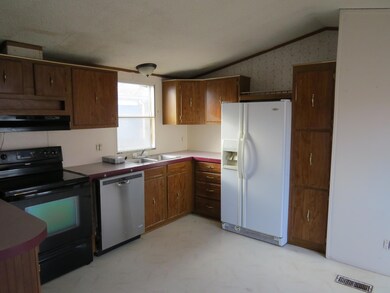 4 Kitchen