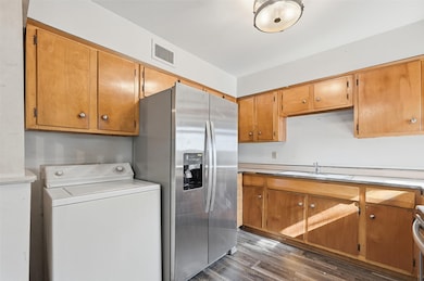 206 W Ridgewood Dr, Garland, TX 75041 - photo 4