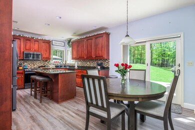 Eat in kitchen