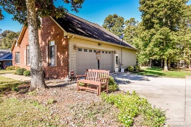 181 Saddlewood Ln, Statesville, NC 28625 - photo 2