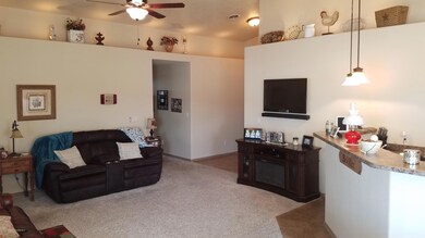 809 Monarch St, Farmington, NM 87401 - photo 6