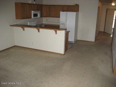 LR TO KITCHEN