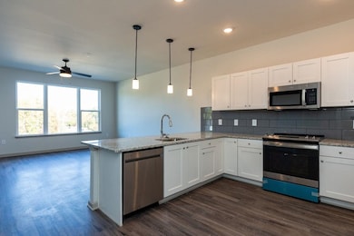 2403 Gathering Square Ct, Fuquay-Varina, NC 27526 - photo 6