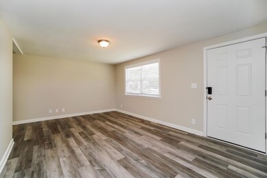 357 Amesbury Dr, Columbus, OH 43230 - photo 5