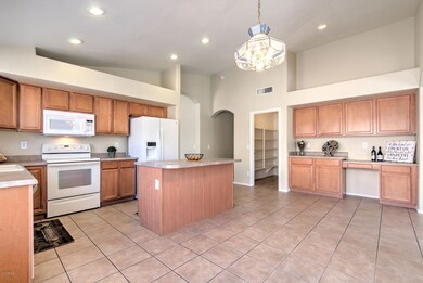 3915 E Simpson Rd-14