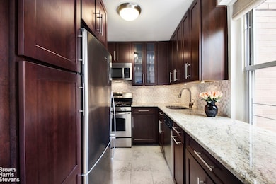 Riverview East unit 4J, New York, NY 10016 - photo 3