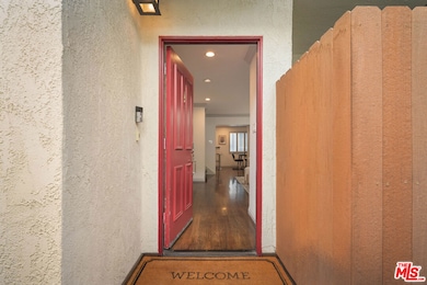 1226 N Kings Rd unit 4, West Hollywood, CA 90069 - photo 4