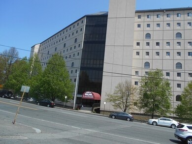 The Lakeshore Condominiums unit 806, Worcester, MA 01604 - photo 2