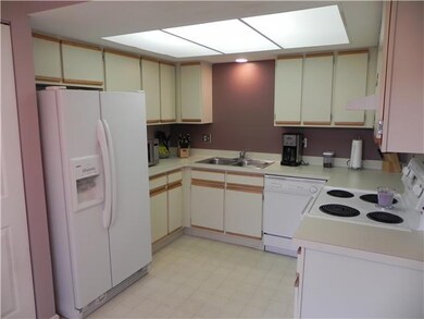 Kitchen spacious eat-in kitchen with appliances in