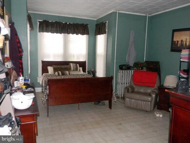 614 E Pear St, Vineland, NJ 08360 - photo 4