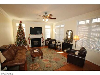 Den/Family/Great Room - Family Room