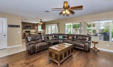 10735 W Adam Ave-large-007-1-Family Room