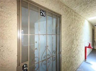 13717 Chadron Ave unit 26, Hawthorne, CA 90250 - photo 2