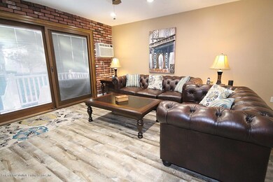 Living room 2