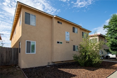 Imperial-906, El Segundo, CA 90245 - photo 2