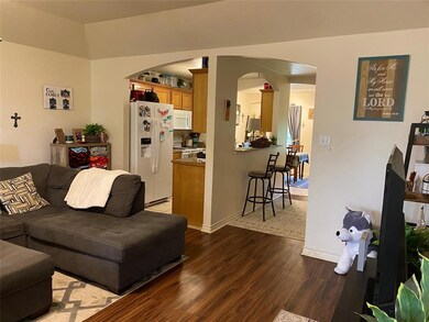 200 Candlewood Cir, Gainesville, TX 76240 - photo 5