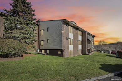 262 Country Club Ln unit 262, Pomona, NY 10970 - photo 6