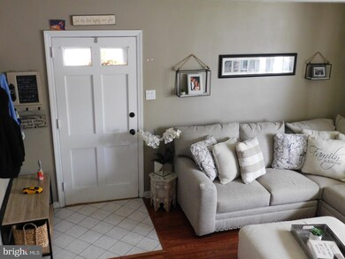 323 N Scott Ave, Glenolden, PA 19036 - photo 3