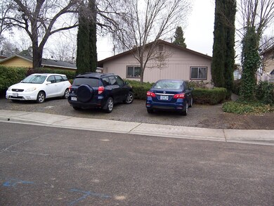 230 Cherry St, Central Point, OR 97502 - photo 4