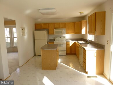 5763 Fincastle Dr, Manassas, VA 20112 - photo 7