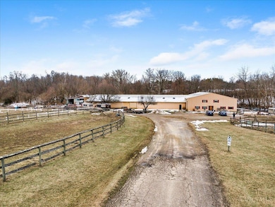 2675 Carriagegate Ln, Maineville, OH 45039 - photo 4