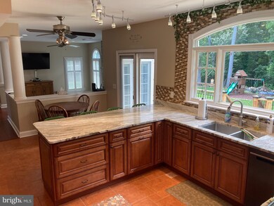 1086 Pemberton Ln, Lothian, MD 20711 - photo 4