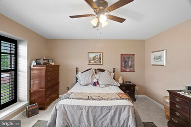8203 Crossbrook Ct unit 201, Lorton, VA 22079 - photo 6