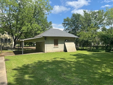 229 S Division St, West Point, MS 39773 - photo 7