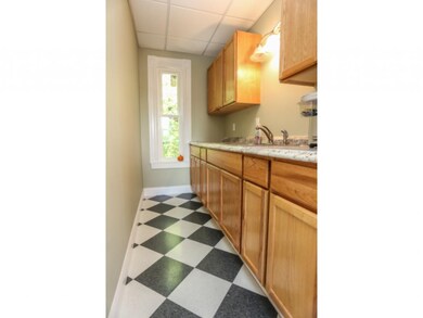 116 Notre Dame Ave unit 5 Avenue, Manchester, NH 03102 - photo 6