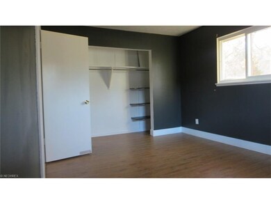 1074 Kevin Dr, Akron, OH 44313 - photo 7