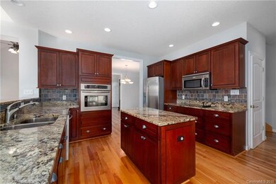 240 Baton Ln, Hendersonville, NC 28792 - photo 4