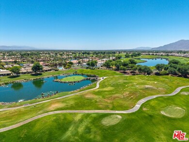 55092 Oak Tree unit A16, La Quinta, CA 92253 - photo 2
