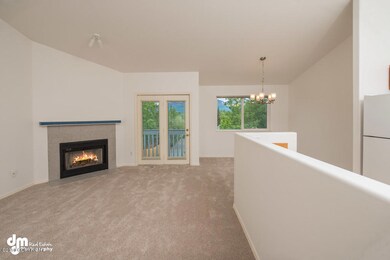Living Room_1787-SMALL