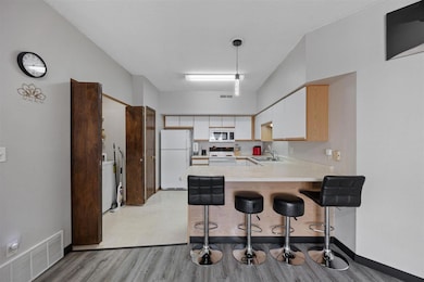 2264 Holiday Rd unit 206, Coralville, IA 52241 - photo 6