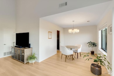 835 Clifton Ct, Benicia, CA 94510 - photo 7