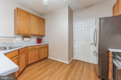 2610 Chapel Lake Dr unit 109, Gambrills, MD 21054 - photo 6