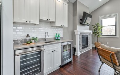 Wine refrigerator