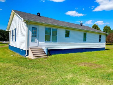 261 Whitaker Rd, Shelbyville, TN 37160 - photo 4