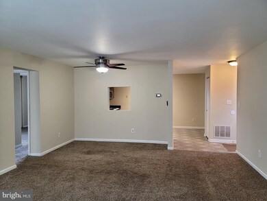 16350 Taconic Cir unit 92C, Dumfries, VA 22025 - photo 6