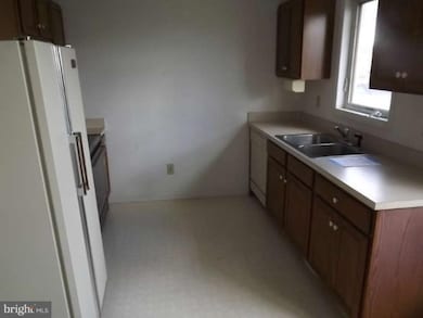 1318 Warm Spring Rd, Chambersburg, PA 17202 - photo 4