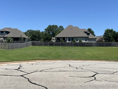 7103 S Sycamore Place, Broken Arrow, OK 74011 - photo 4